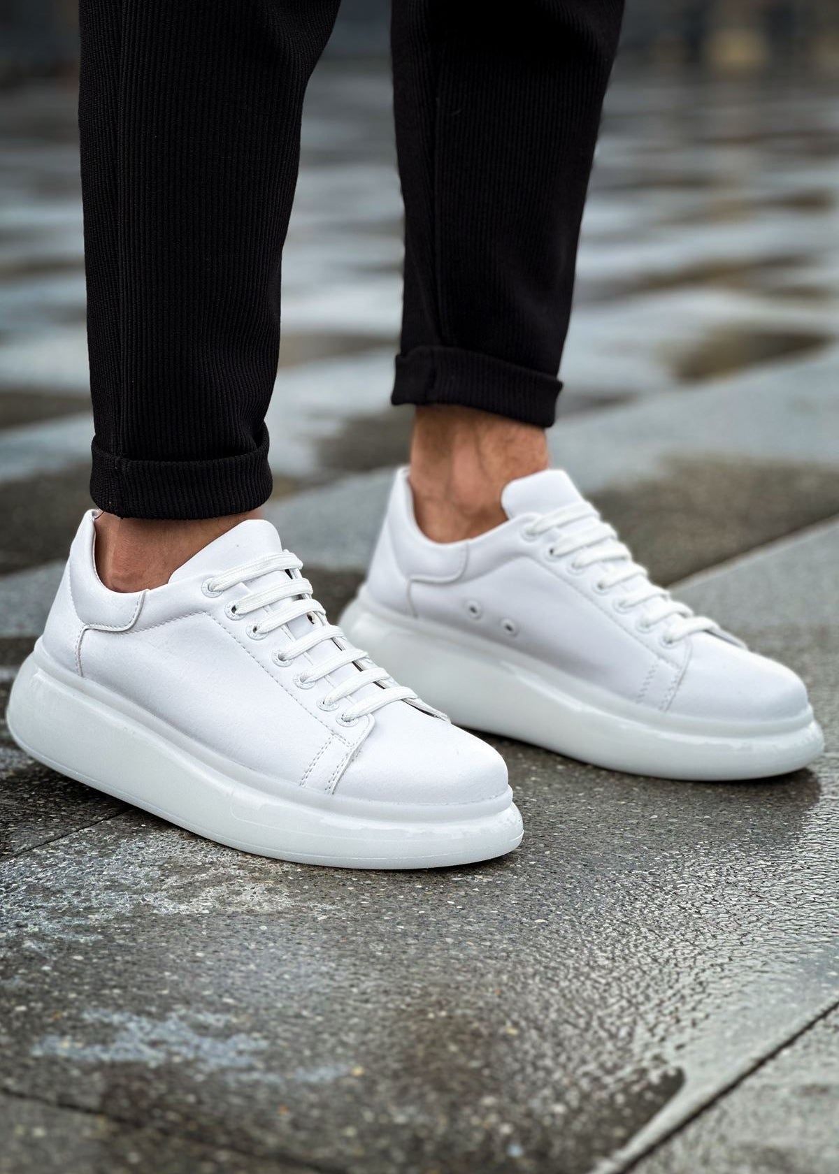 Stark Pure White casual sneaker in white by Apollo Moda, view 2